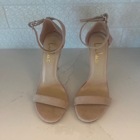 Brand new size 7 Lulus natural colored heels - Picture 1 of 4
